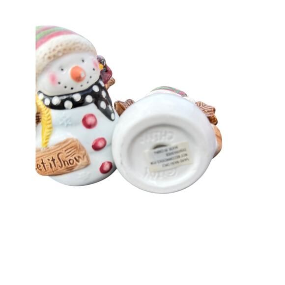 ☃️ Let It Snow Snowman Salt & Pepper Shakers Ceramic Holiday Winter Cottage - Picture 5 of 5